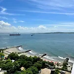 Apartamento Con Vista Al Mar Y Al Lago