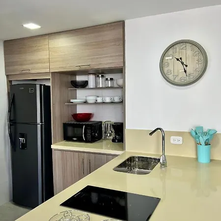 Apartamento Con Vista Al Mar Y Al